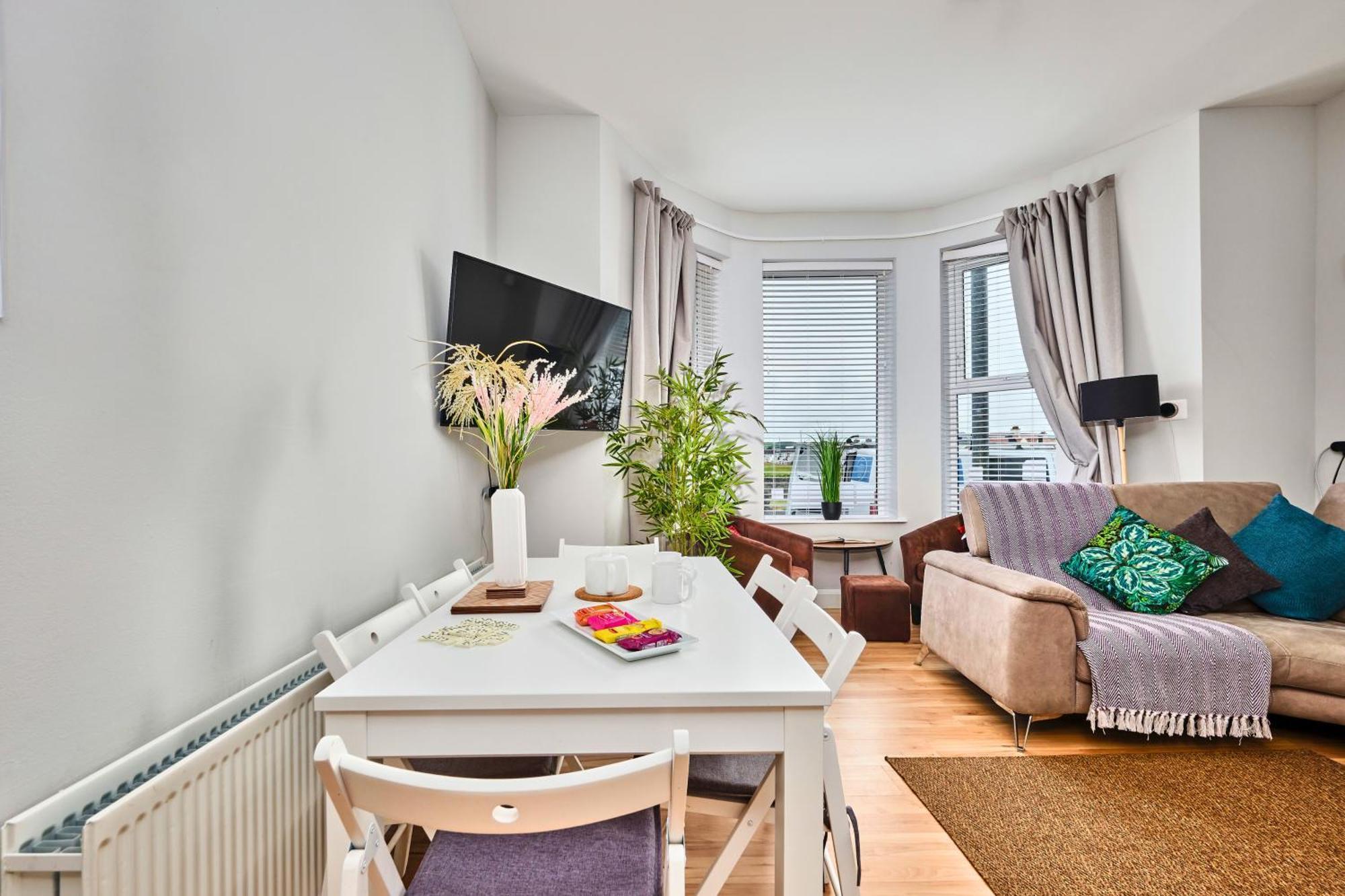 1 Dunluce Green - Portrush By The Sea Bagian luar foto